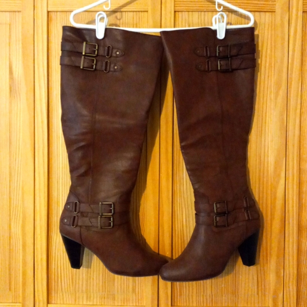 Dark brown size 10 high heel knee high boots